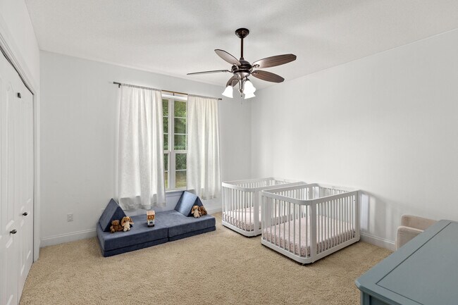 Building Photo - 2899 Chanterelle Cove