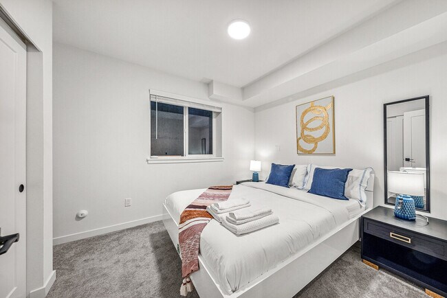 Building Photo - 5201 Brooklyn Ave NE