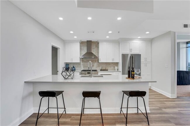 Building Photo - 270 17th St NW