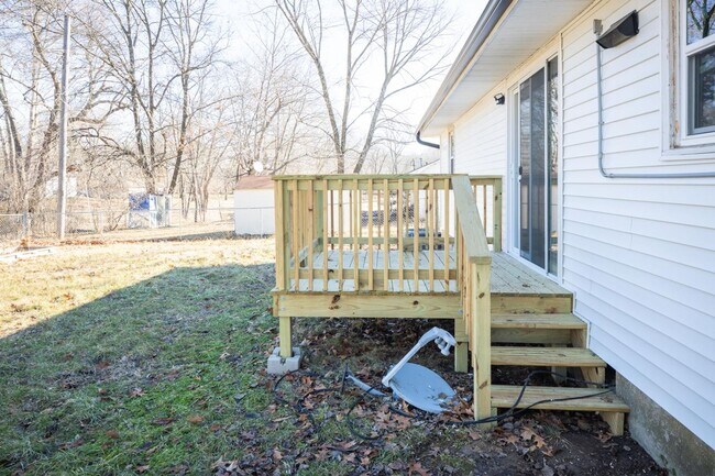 Building Photo - 122 Willa Ln