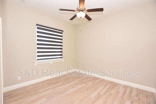 Building Photo - 6986 Highlands Creek Ave