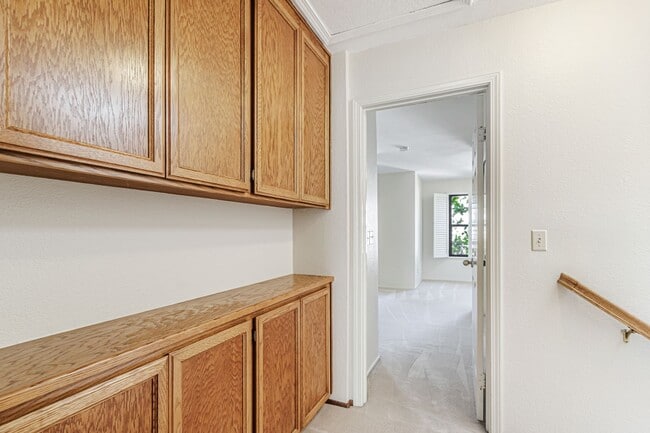 Building Photo - Two Primary Suites w/ Bonus Room l Prime L...