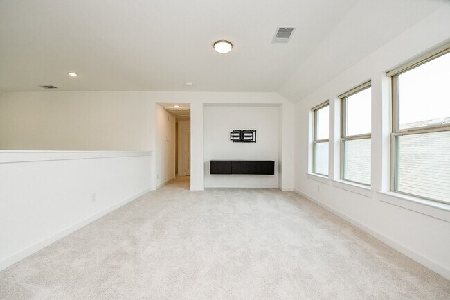 Building Photo - 943 Malibu Shr Ln