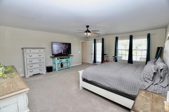 Building Photo - 3260 Matthews Dr