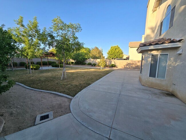 Building Photo - 2765 W Pondera St