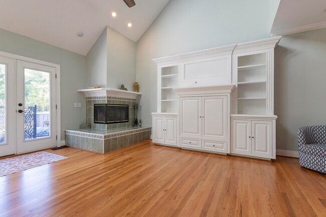 Building Photo - 133 Old Augusta Dr