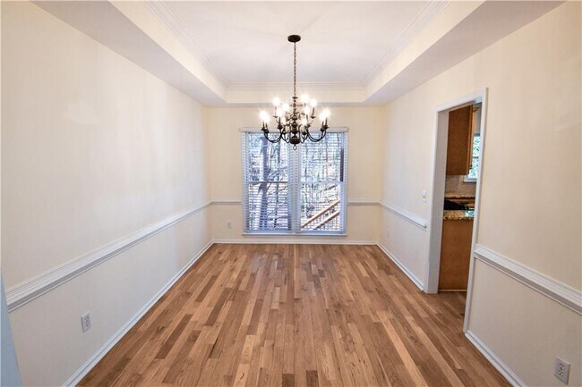 Building Photo - 1865 Oak Tree Hollow