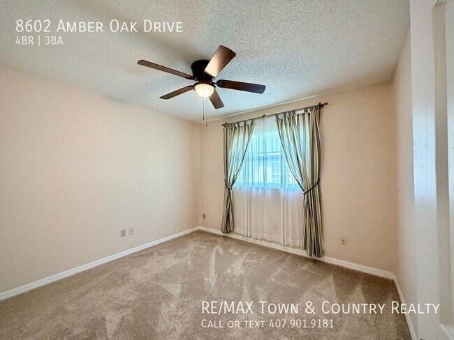 Building Photo - 8602 Amber Oak Dr