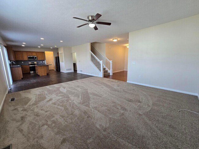 Building Photo - 140 Saddlebred Cir