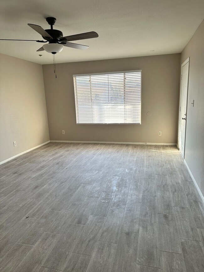 Building Photo - Newly remodeled Tempe 3 bed / 2 bath home ...
