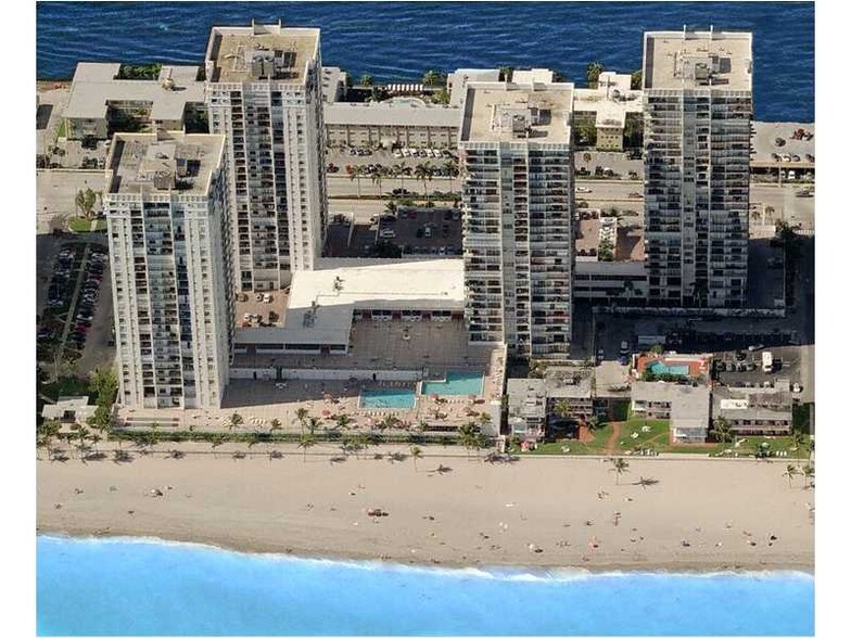 Building Photo - 2101 S Ocean Dr