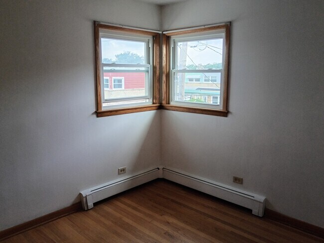 Building Photo - 8902 Wisner St