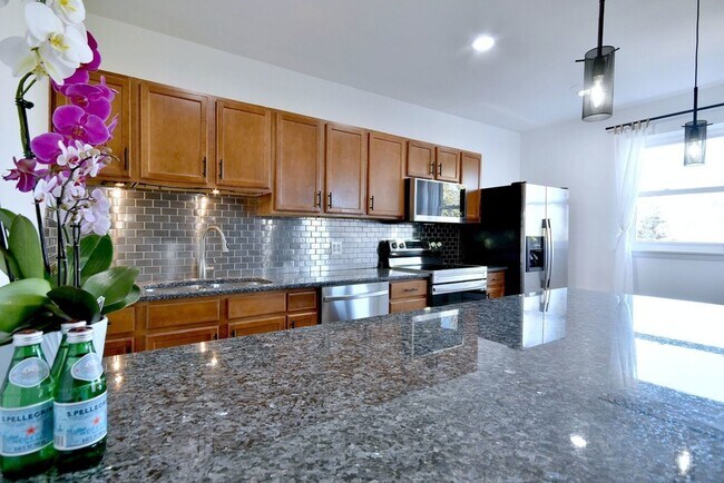 Building Photo - 1301 W Touhy Ave