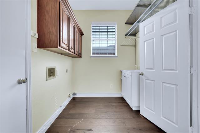 Building Photo - 2413 London Dr