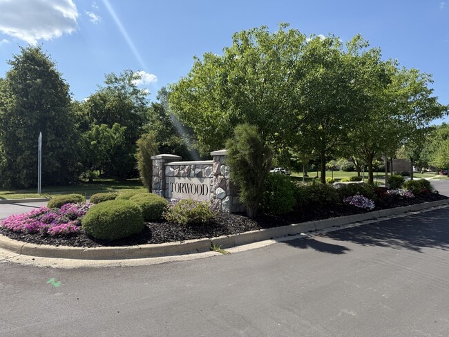 Building Photo - 603 E Castlebury Cir