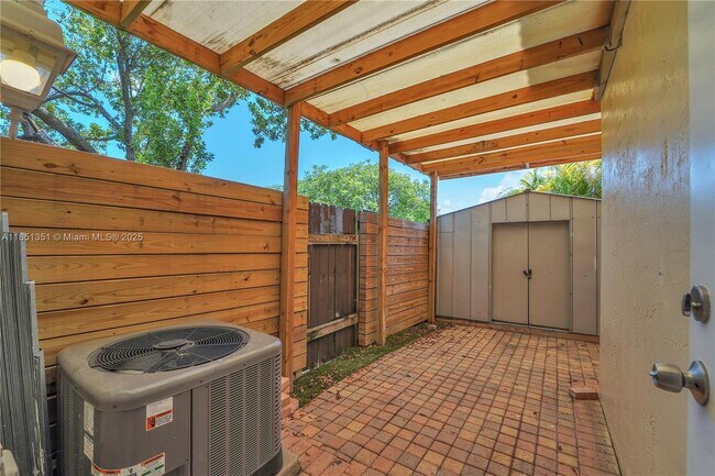 Building Photo - 7210 NW 174th Terrace