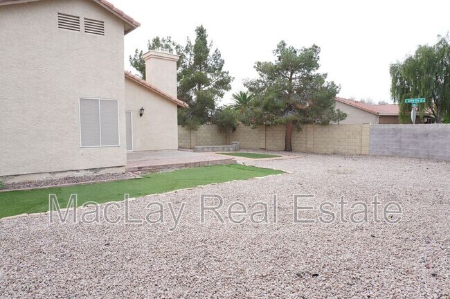 Building Photo - 510 W Sereno Dr