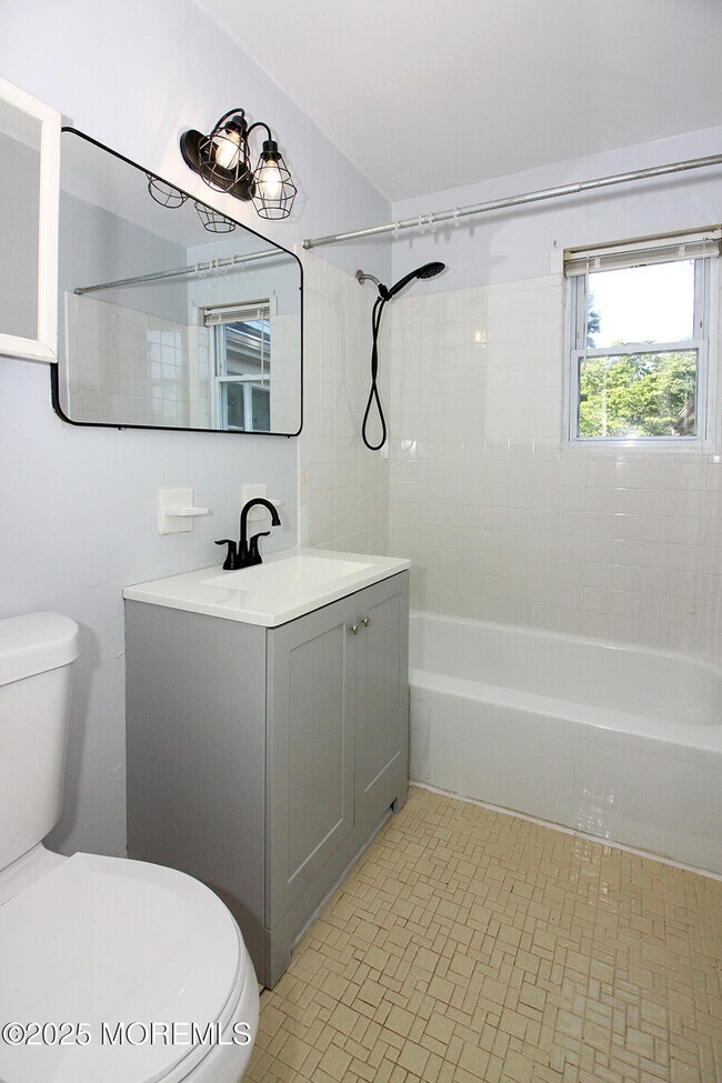 Building Photo - 12 Windsor Terrace