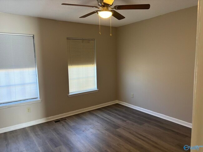 Building Photo - 2607 Wynterhall Rd SE