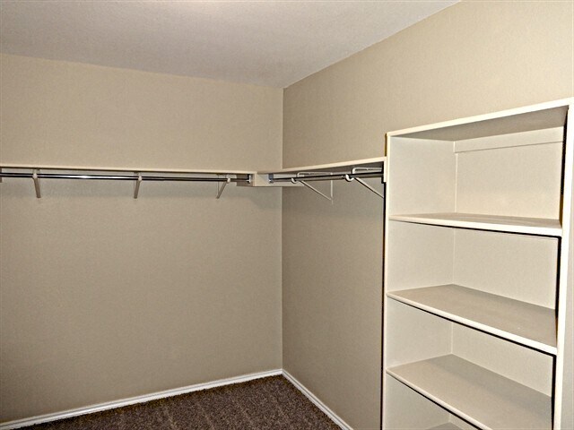 Building Photo - 360 Whispering Hollow Dr