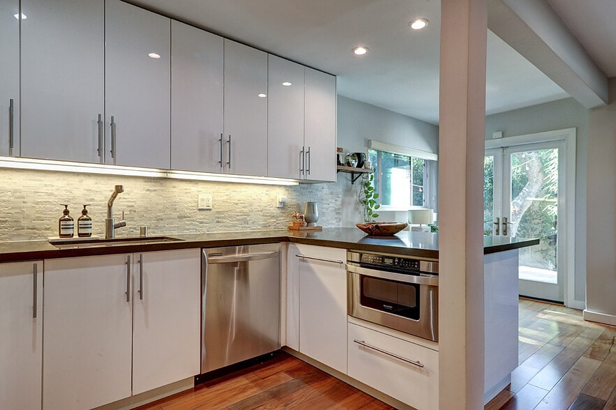 Building Photo - 8326 Ridpath Dr