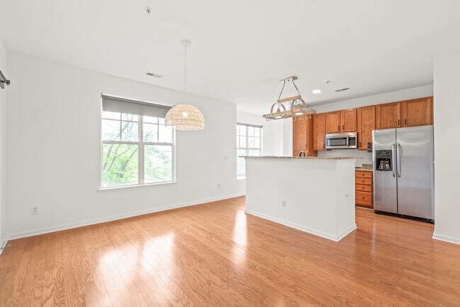 Building Photo - (Move-In Special) Charming 2-Bedroom, 2-Ba...