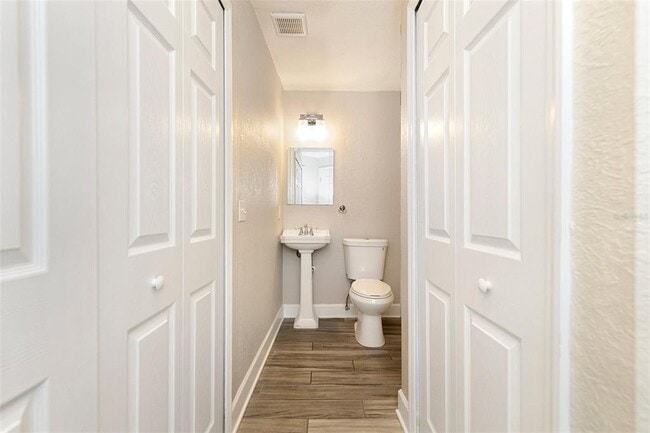 Building Photo - 7711 Sugar Bend Dr