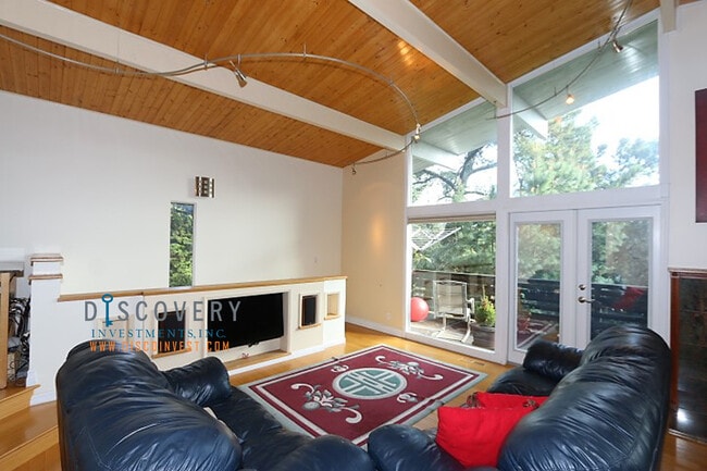Building Photo - Four Bedroom Montclair Home with Forest Views