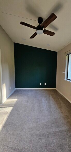 2nd bedroom - 2600 Oak Rd