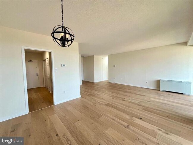 Building Photo - 4141 Henderson Rd