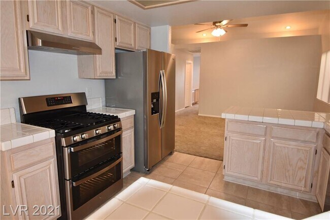 Building Photo - 4817 Crimson Glory Ln