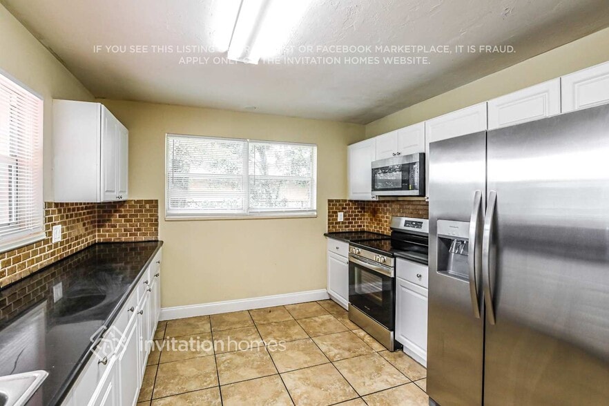 Building Photo - 2151 NW 30th Terrace