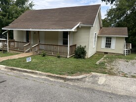 Building Photo - 129 Brookside Dr