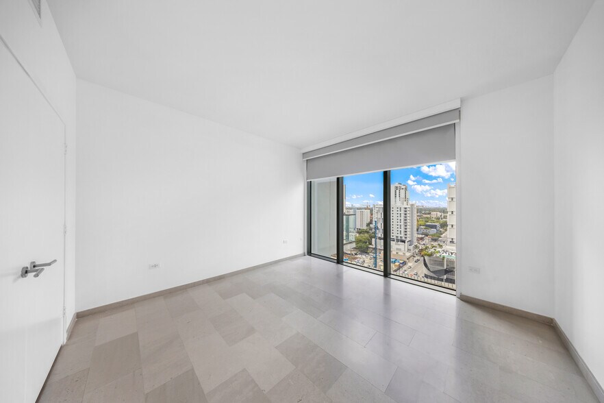 Building Photo - 88 SW 7th St