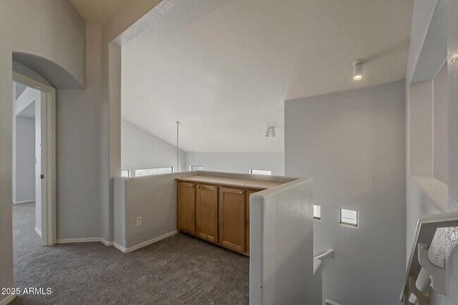 Building Photo - 927 W Azalea Pl
