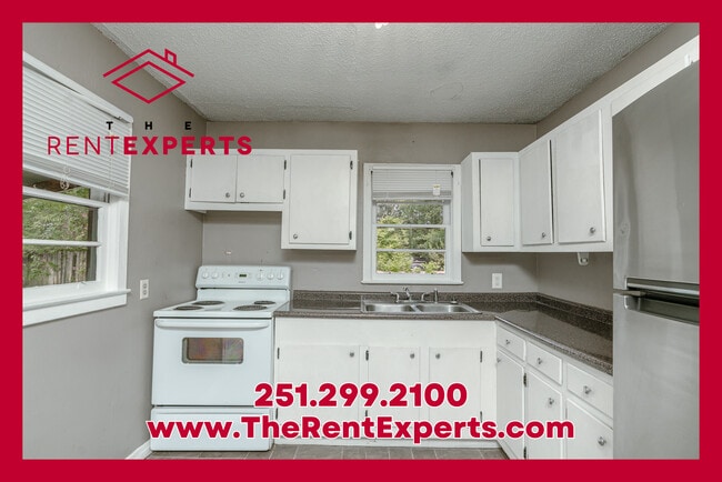 Building Photo - 100 Esplanade Ave