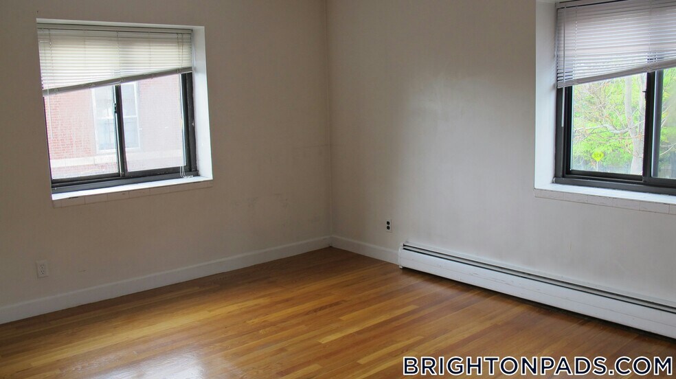 Building Photo - 36 Dighton St
