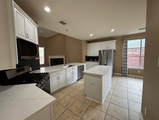 Building Photo - 24423 Hampton Lakes Dr