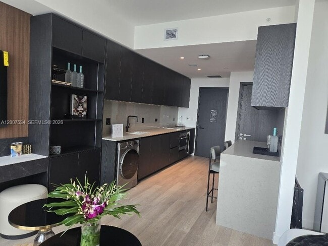 Building Photo - 20 NE 11th St