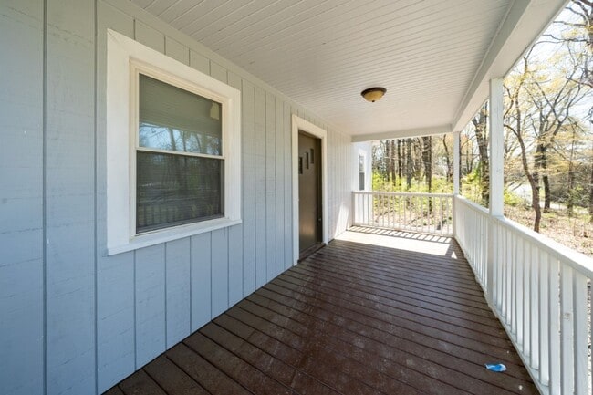 Building Photo - Move-In Ready Modern Makeover! Spacious 4-Bedroom Gem You’ll Love!