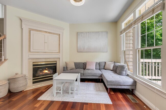 Building Photo - 11426 Summer House Ct