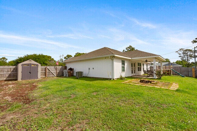 Building Photo - 6042 Capitol Dr