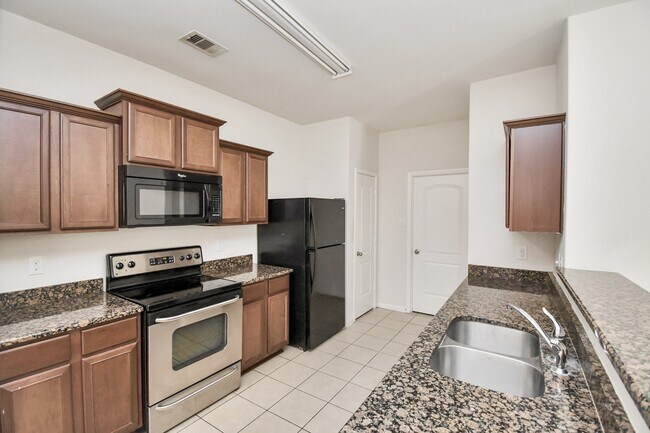 Building Photo - 11106 Panther Ct