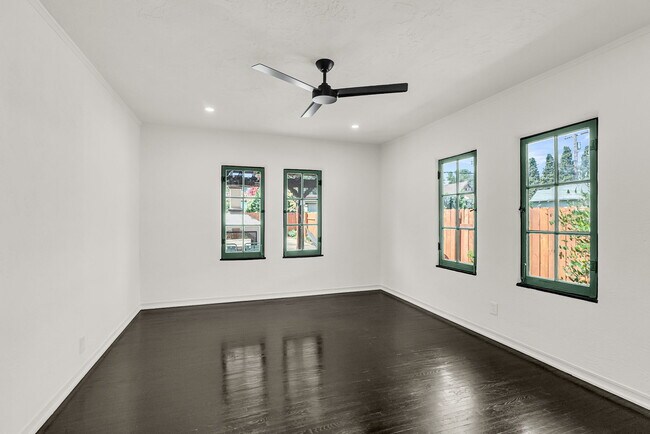 Building Photo - 4654 Merrill Ave