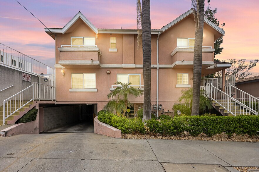 Building Photo - 10128 Hillhaven Ave