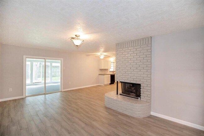 Building Photo - 10214 Tolman St