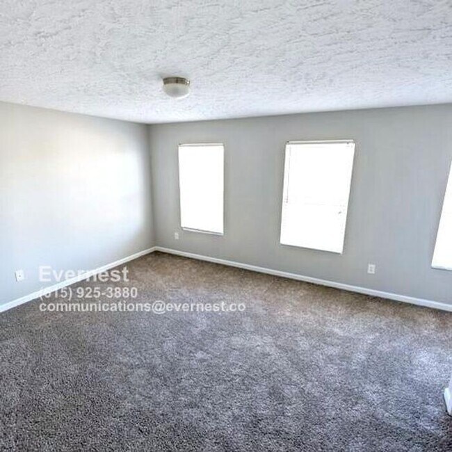 Building Photo - Spacious 4-Bedroom Home with Modern Amenit...
