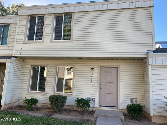 Building Photo - 6617 S Granada Dr