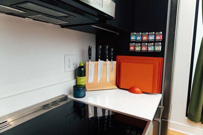 Building Photo - 1911 3rd Ave N