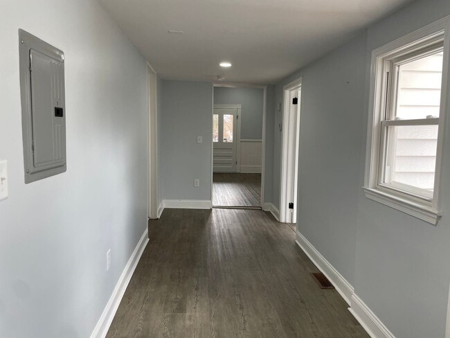 Building Photo - NEWLY RENOVATED 3 BED, 2 BATH STORY HOME IN THOMASVILLE